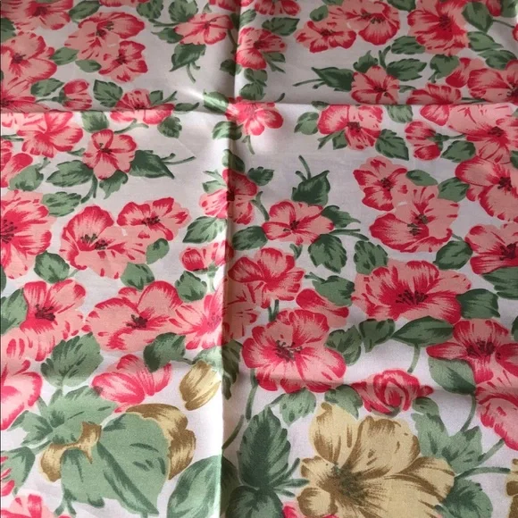 Floral spring Patterned scarf - Picture 2 of 6